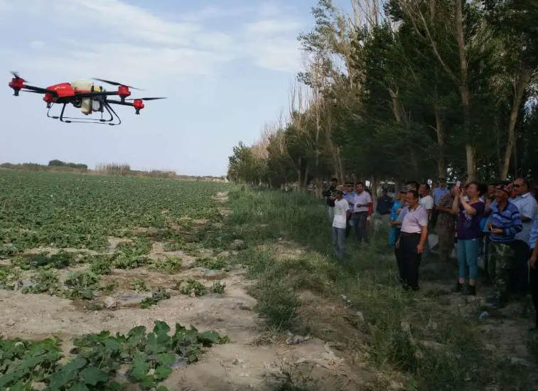 新疆哈密市農機推廣中心引進云唐智能高智能土壤養(yǎng)分檢測儀與獸藥殘留檢測儀