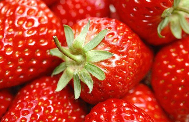 冬季草莓上市價(jià)格不便宜，是否含有農(nóng)藥殘留呢?